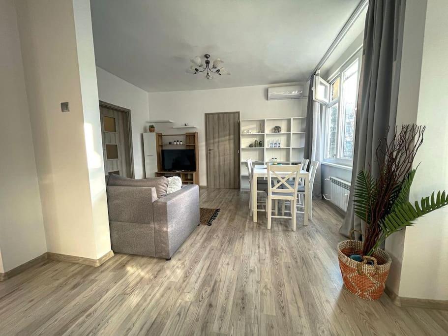 Апартаменти A Flat For A Great Start Софія Екстер'єр фото
